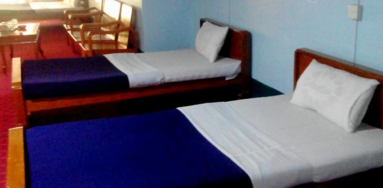 Smile Motel Pyay Εξωτερικό φωτογραφία